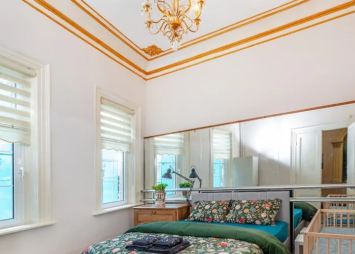 Charming 6 Ideal For Families&groups Villa