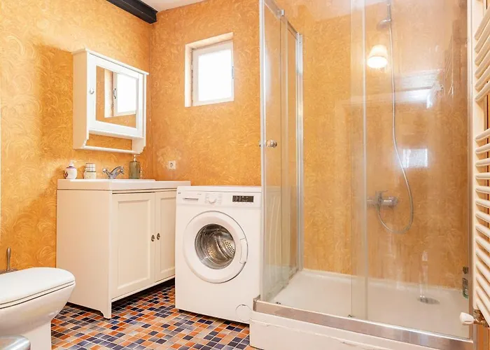 Charming 6 Ideal For Families&groups Villa *