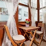 Charming 6 Ideal For Families&groups