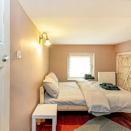 Charming 6 Ideal For Families&groups Willa